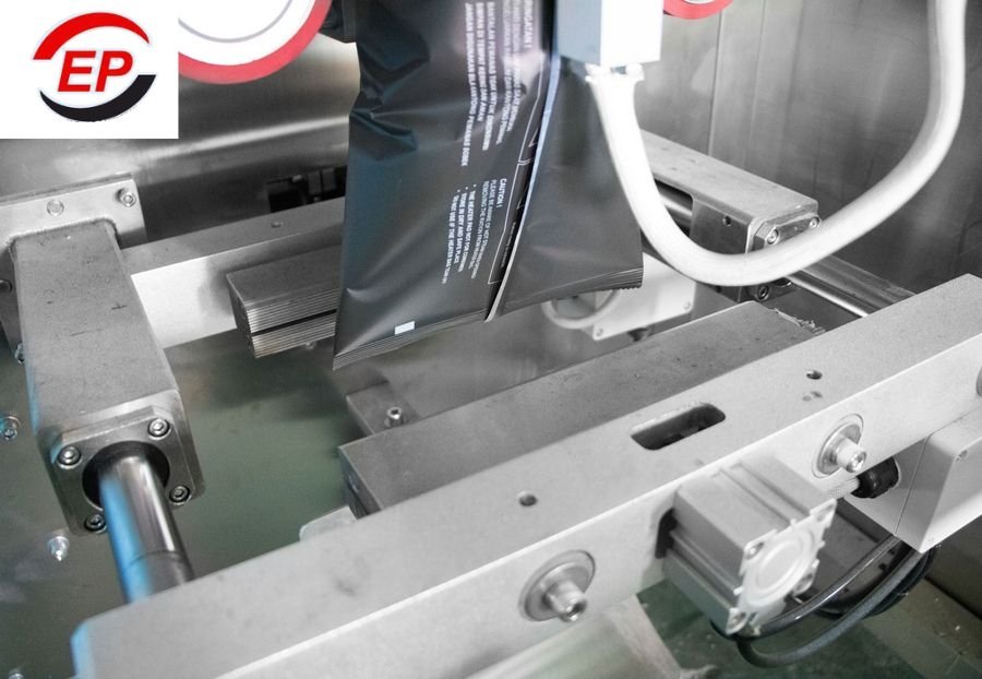 Rice packaging machine - Image 2